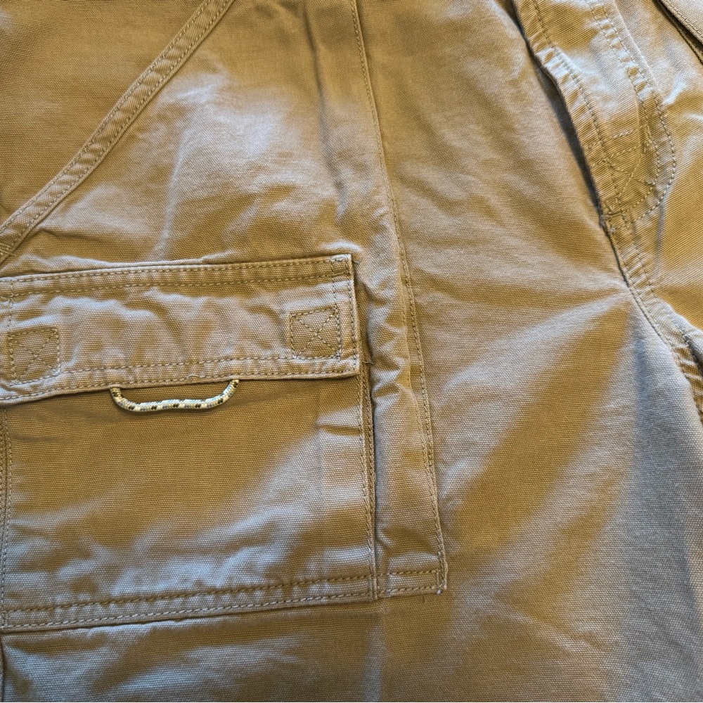 Columbia Men's Tan Cargo Shorts - Picture 3 of 8